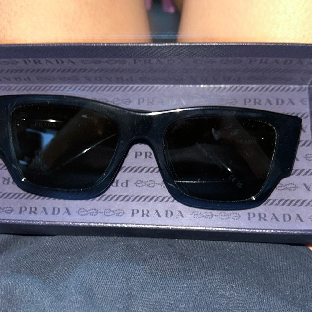 Selling my Prada sunglasses!